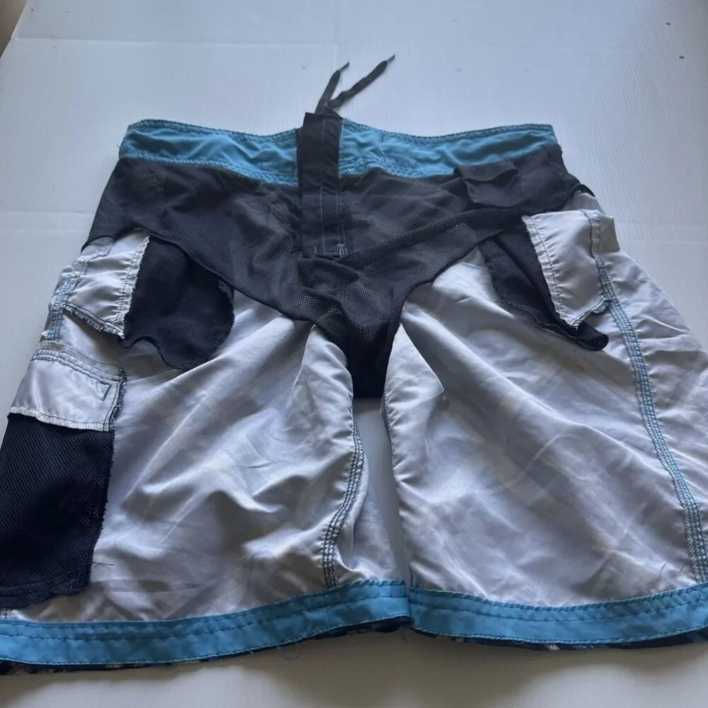 Speedo Men’s Board Swim Shorts Size M Black Blue Yellow Plaid Cargo Pocket
